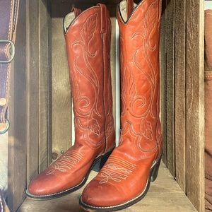 GOREGOUS VINTAGE COWGIRL BOOTS 😍🌵⚡️